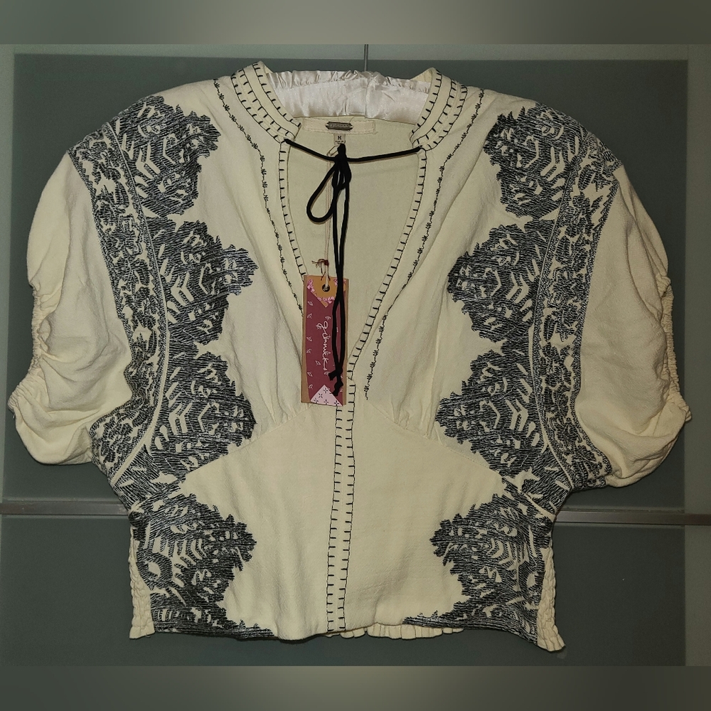 NWT Buckle Gimmicks Western Aztec Off White Black Blousan Corset Smocked Top